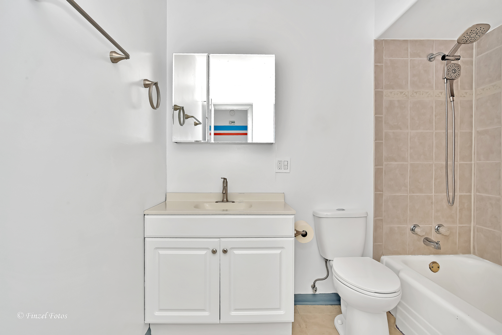 1115 Manhatas Trail