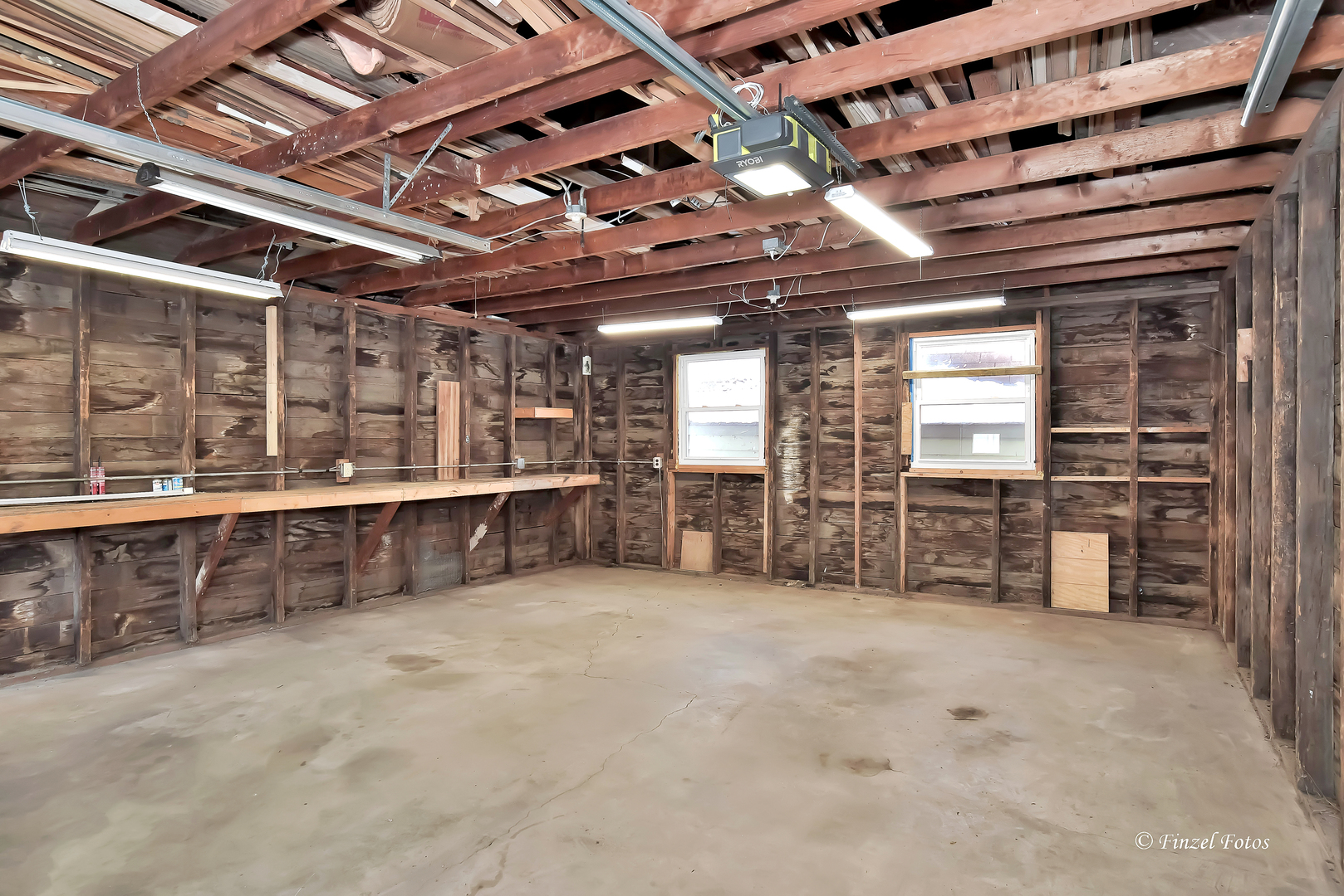 1115 Manhatas Trail