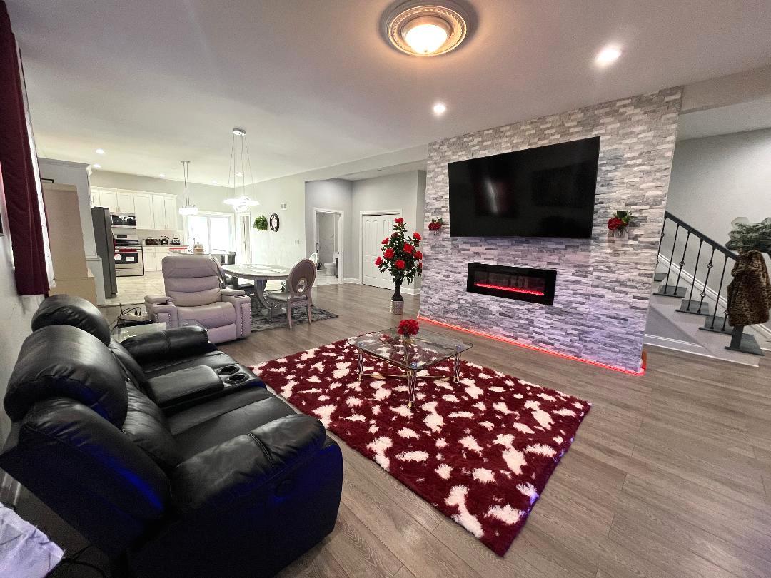 2816 Edina Boulevard