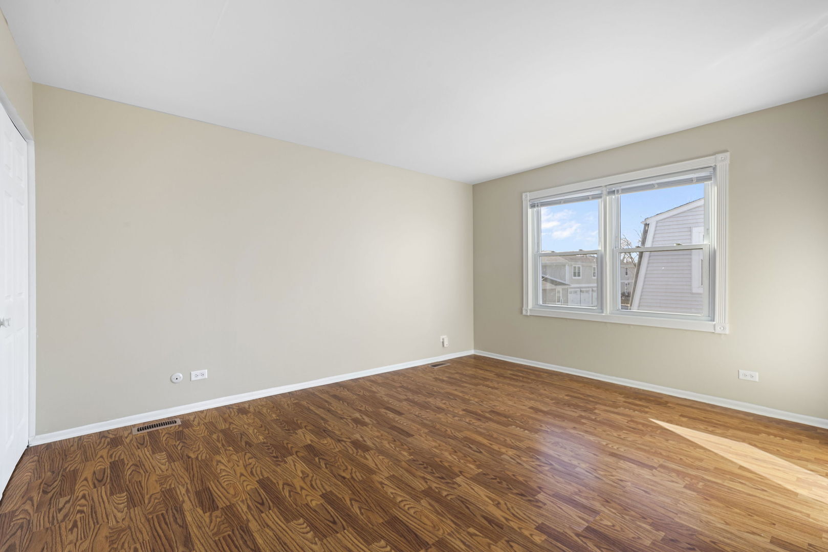 302 Somerset Lane Unit: 4