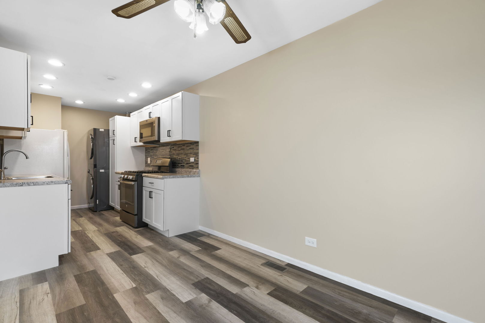 302 Somerset Lane Unit: 4