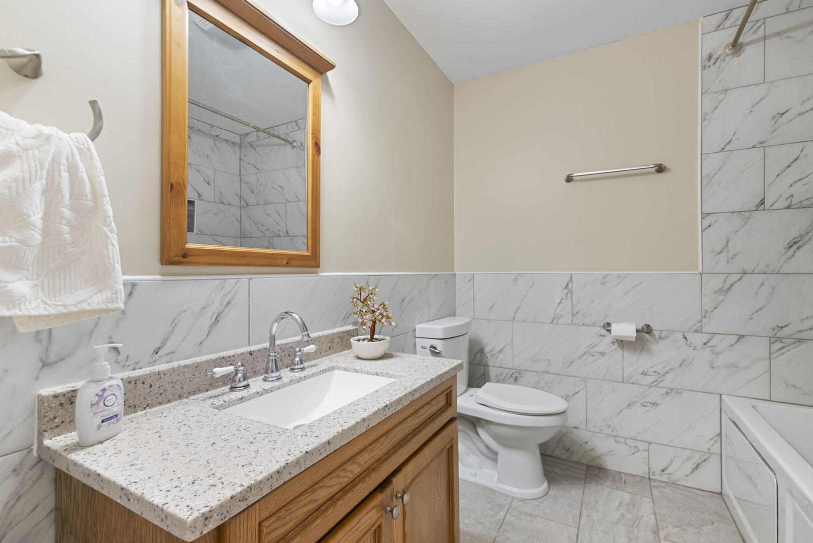 302 Somerset Lane Unit: 4