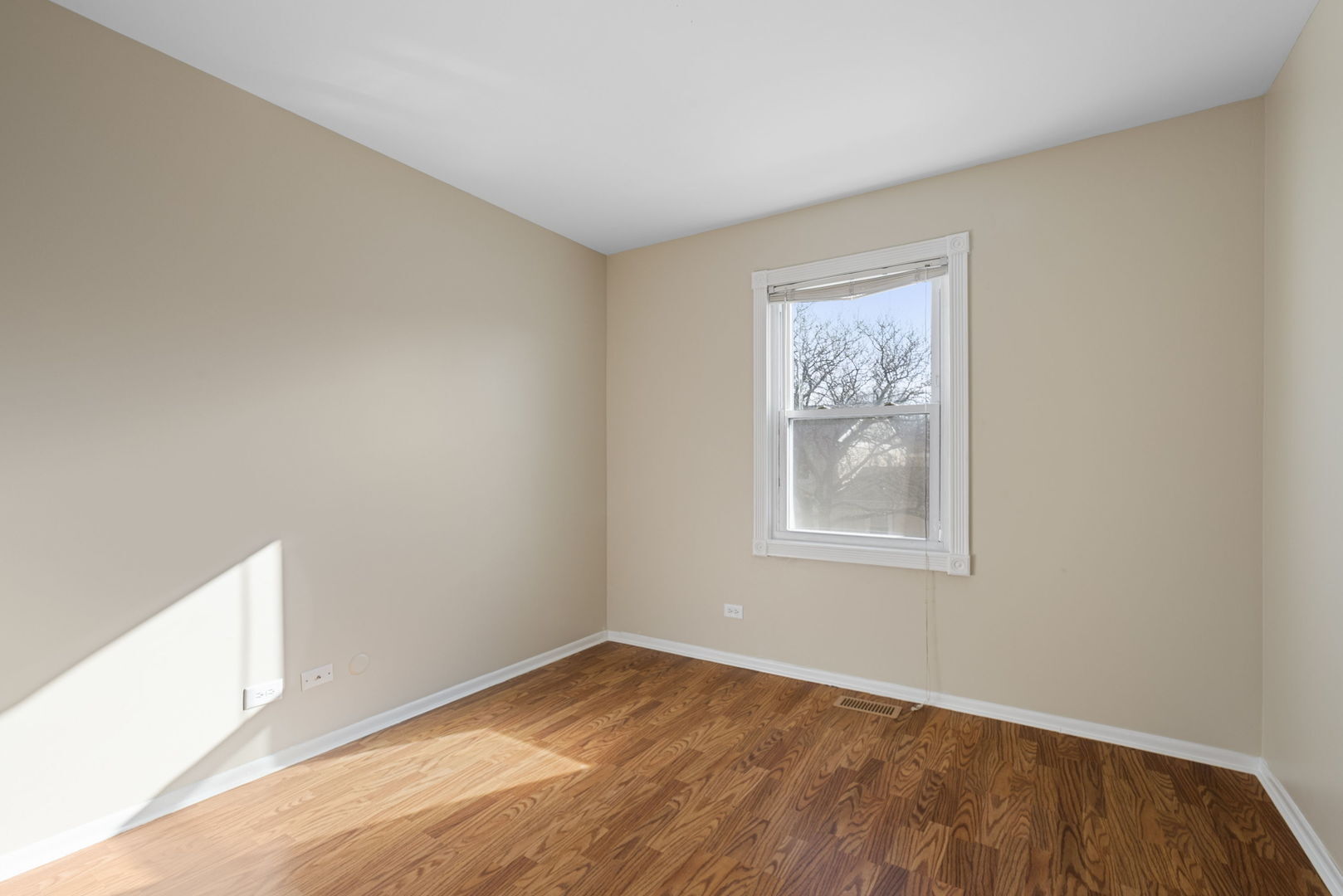 302 Somerset Lane Unit: 4