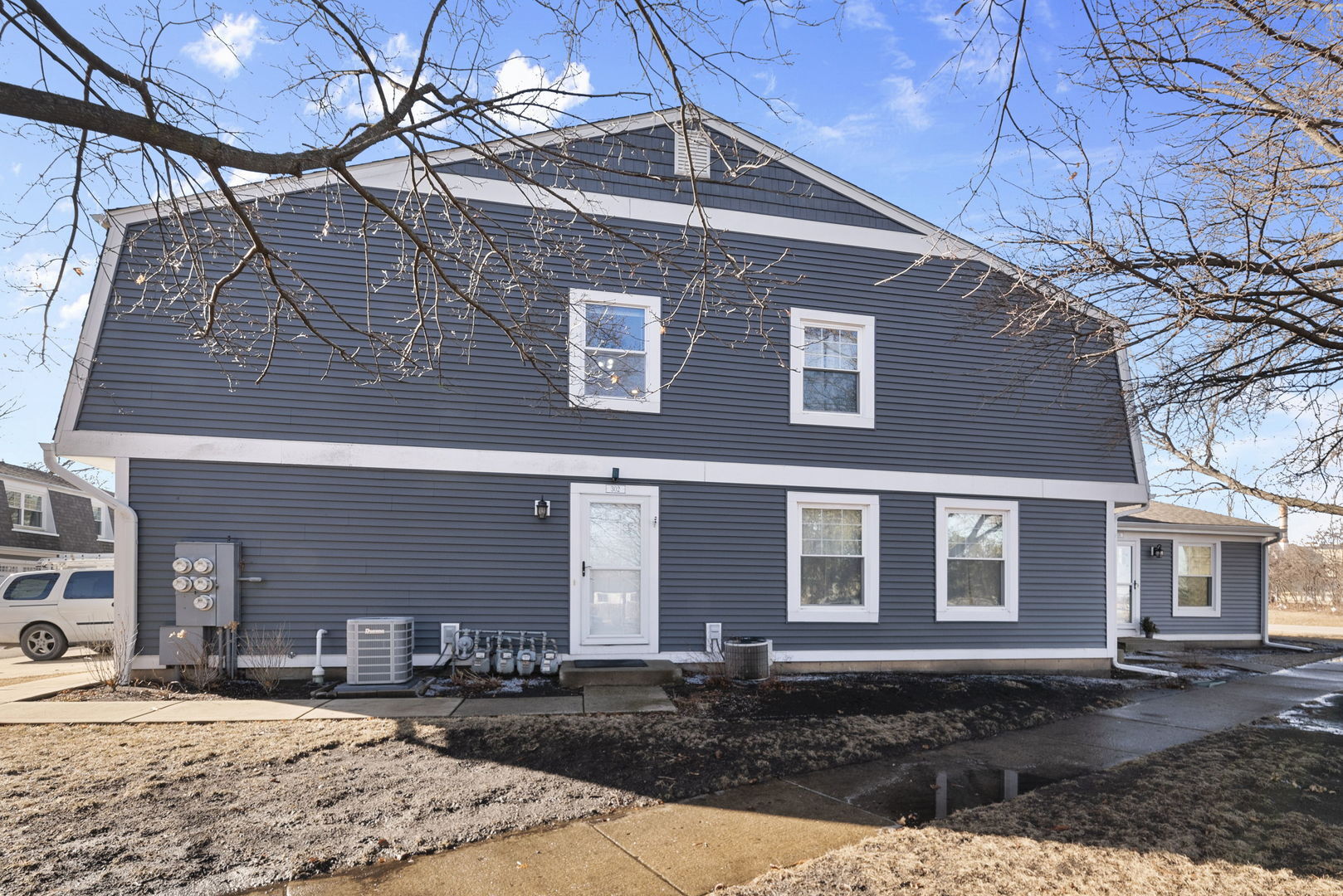 302 Somerset Lane Unit: 4