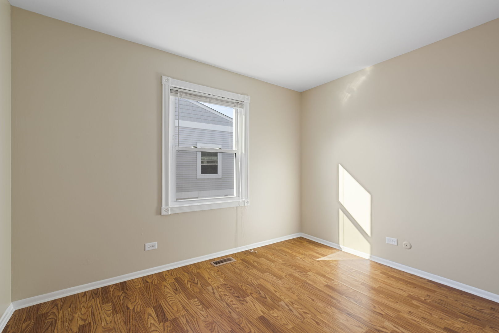 302 Somerset Lane Unit: 4