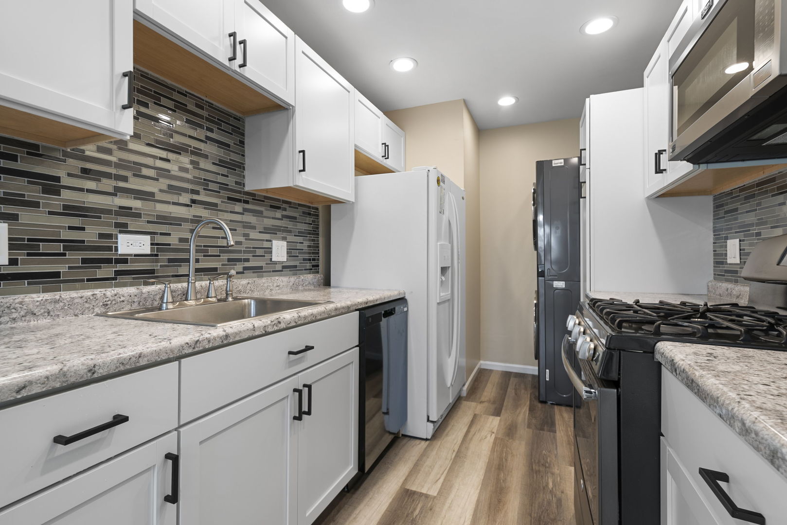302 Somerset Lane Unit: 4