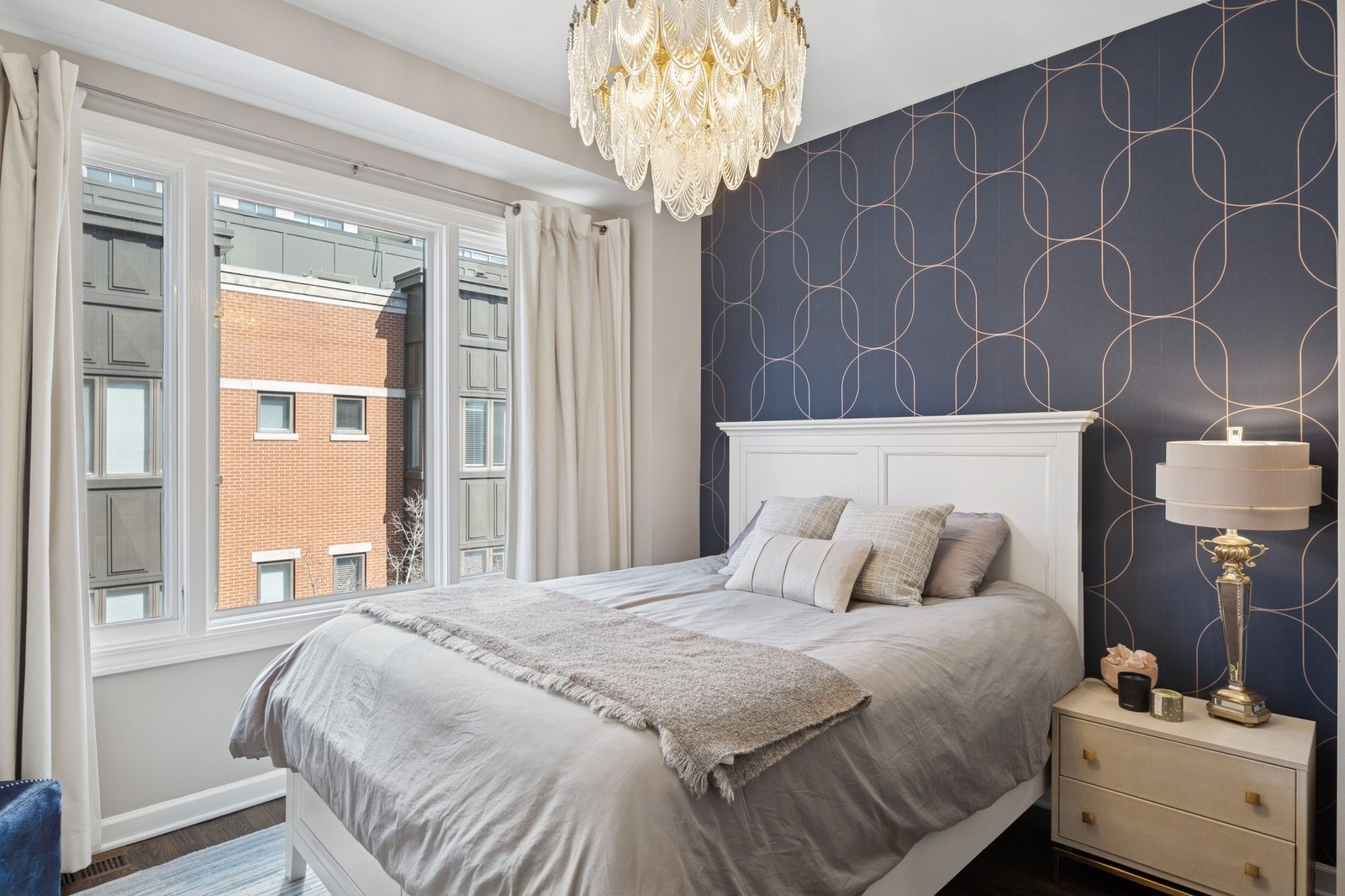 450 W Superior Street