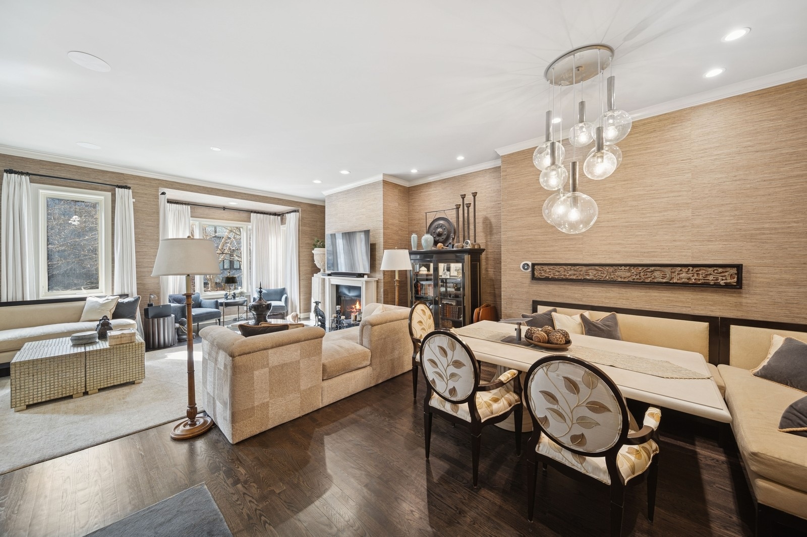 450 W Superior Street