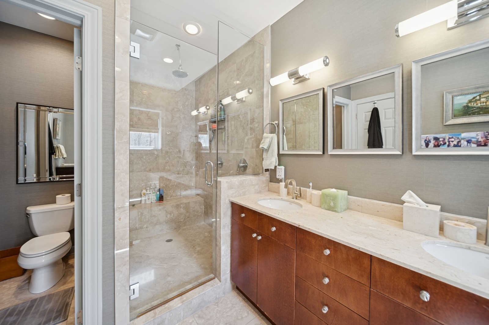 450 W Superior Street