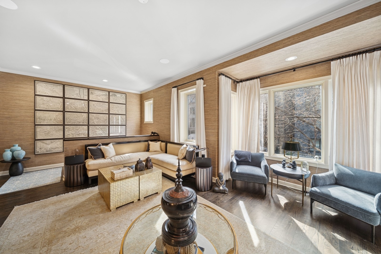 450 W Superior Street