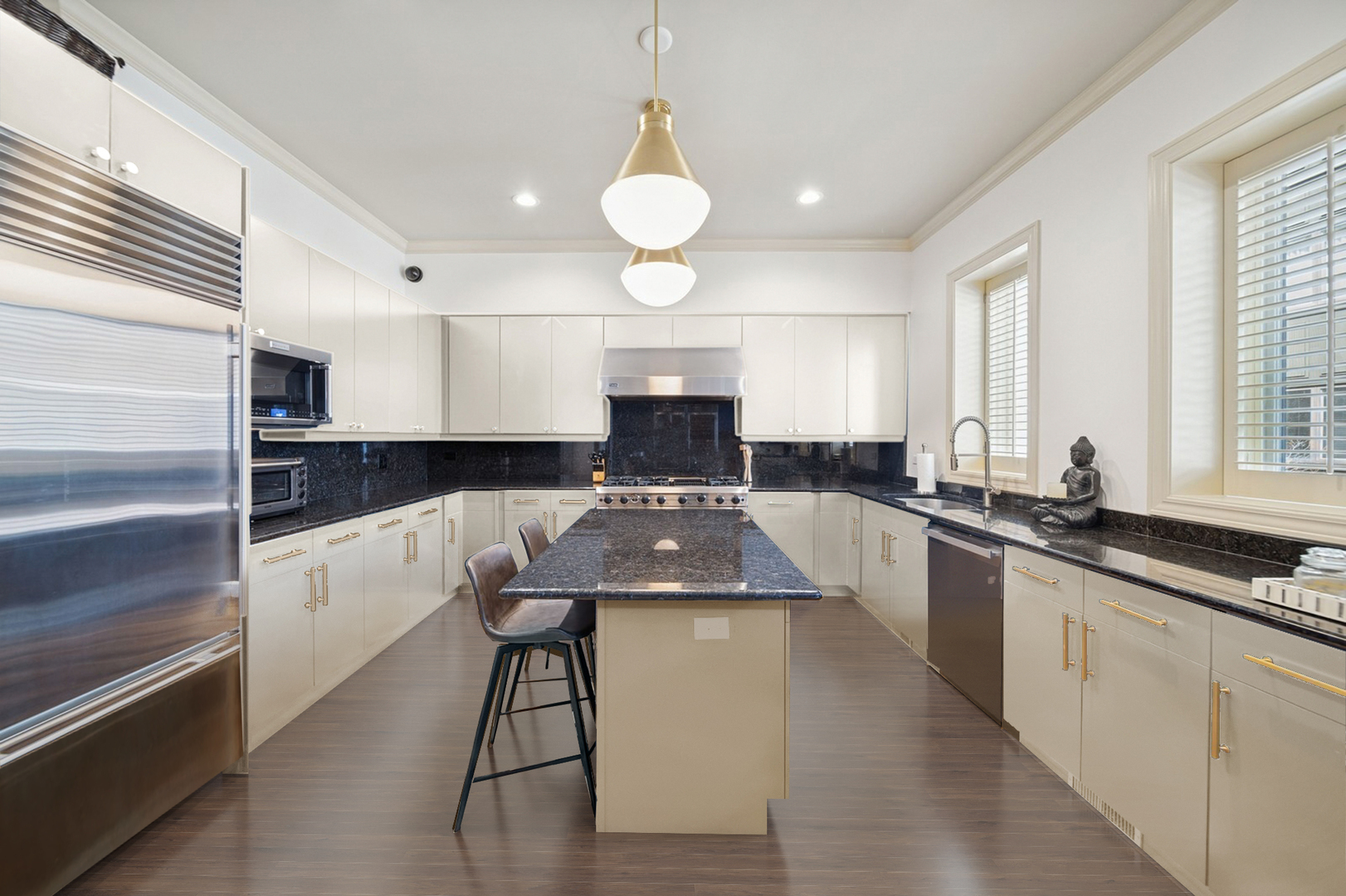 450 W Superior Street