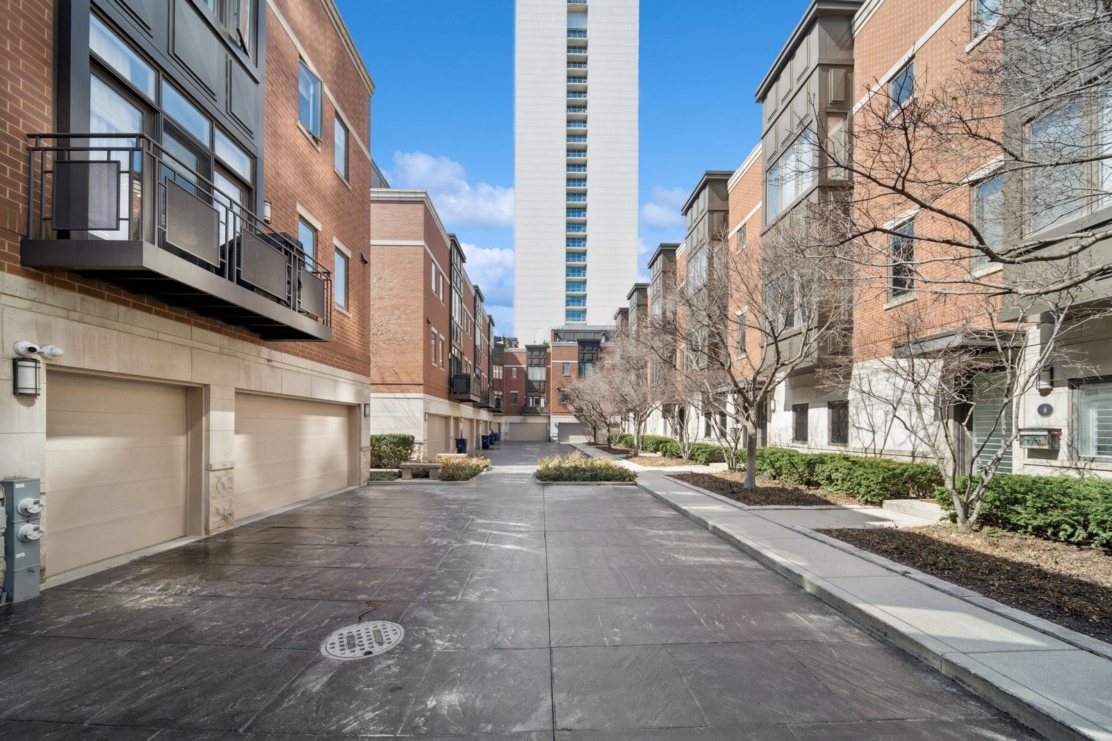 450 W Superior Street