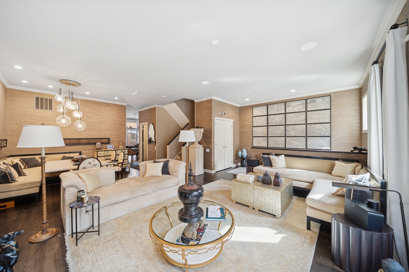 450 W Superior Street