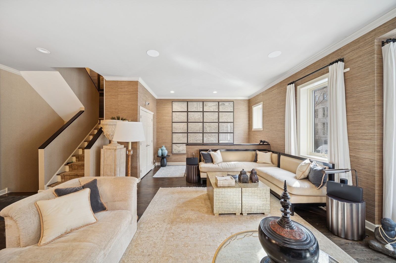 450 W Superior Street