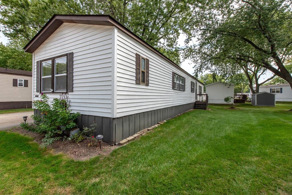 3285 Meadow Drive