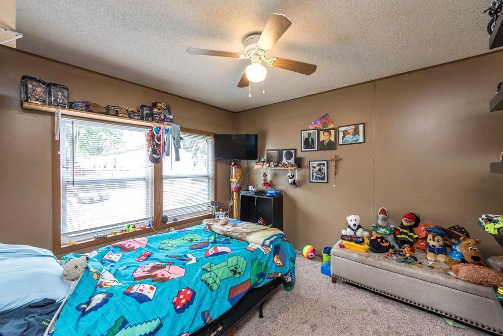 3285 Meadow Drive