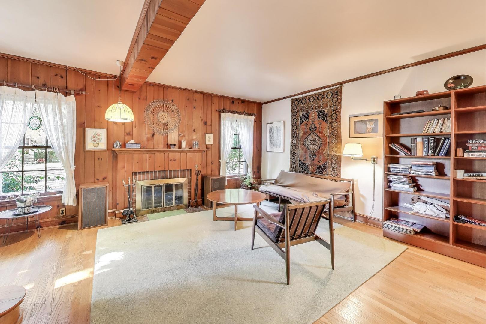 2113 Forestview Road