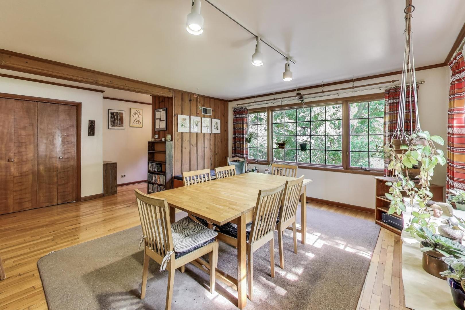 2113 Forestview Road
