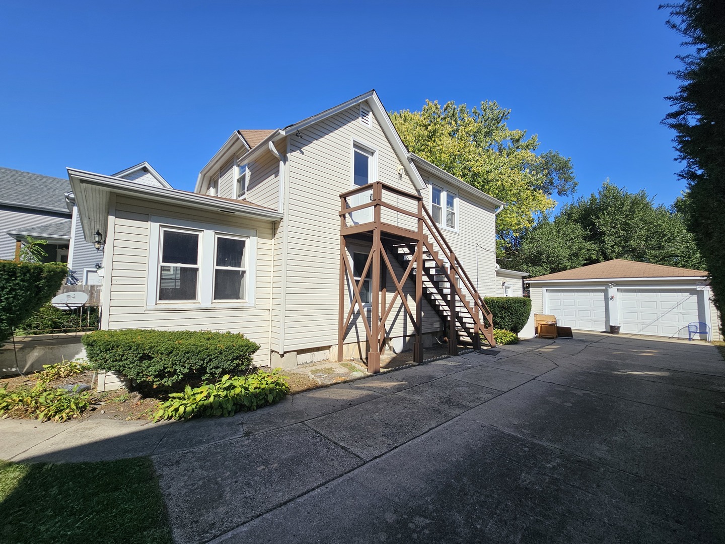 2805 Emmaus Avenue