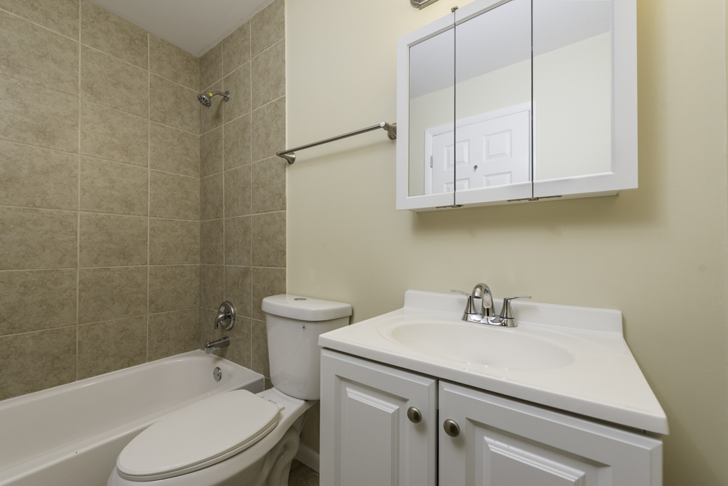 2634 Woodview Court