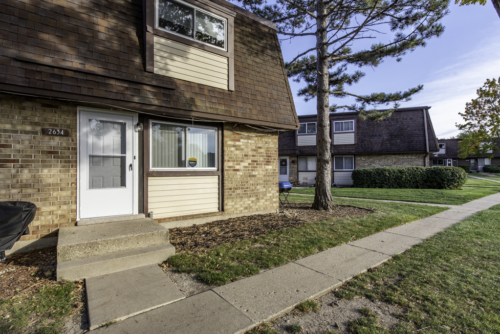 2634 Woodview Court