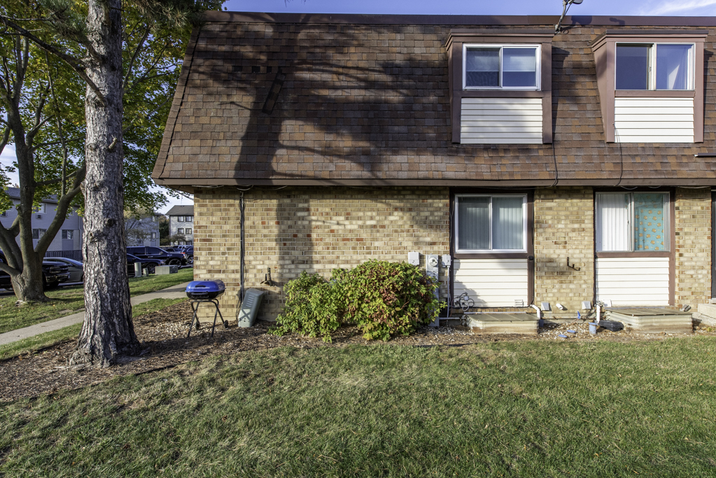 2634 Woodview Court