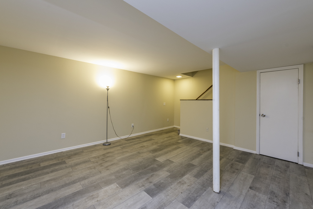 2634 Woodview Court