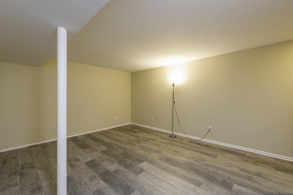 2634 Woodview Court
