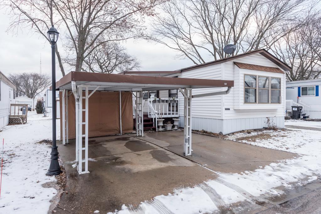 3268 Meadow Drive