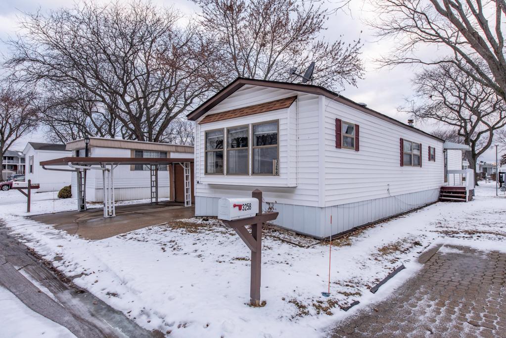 3268 Meadow Drive