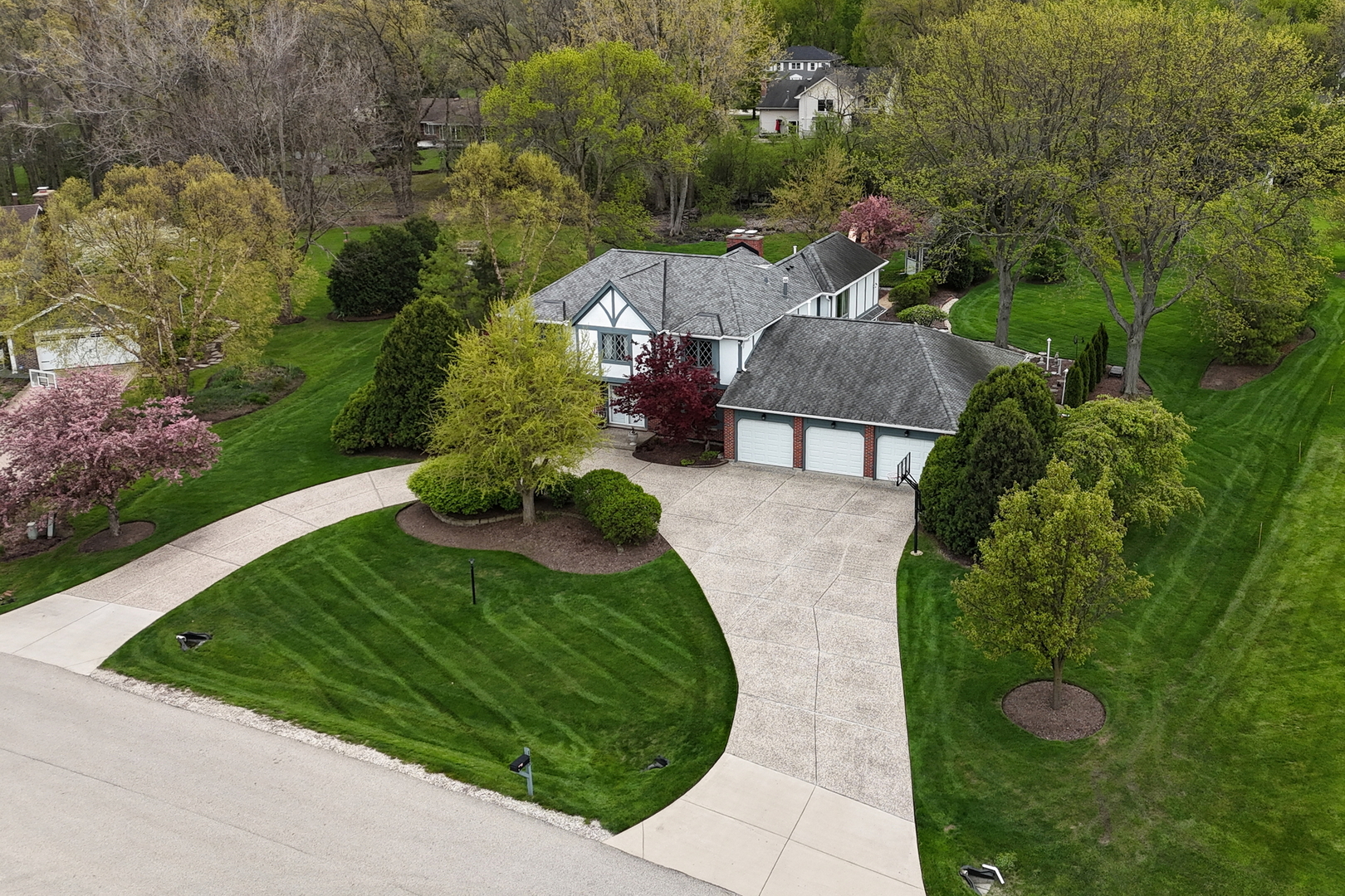 1525 Saratoga Court