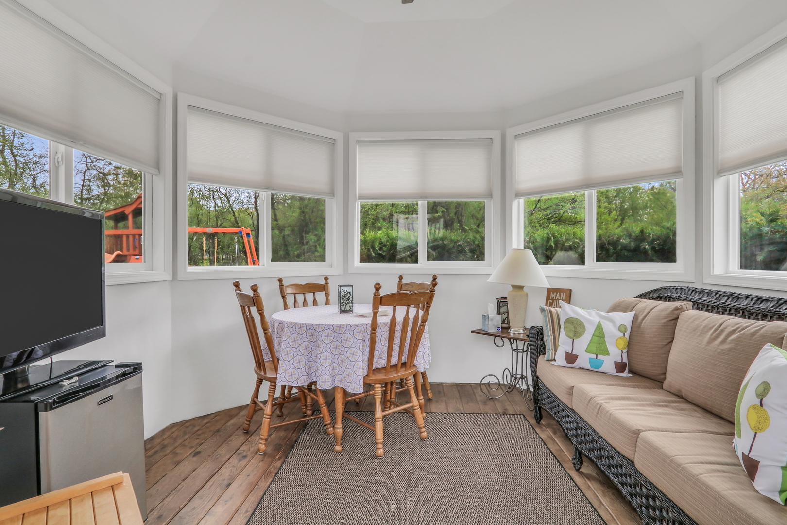 1525 Saratoga Court