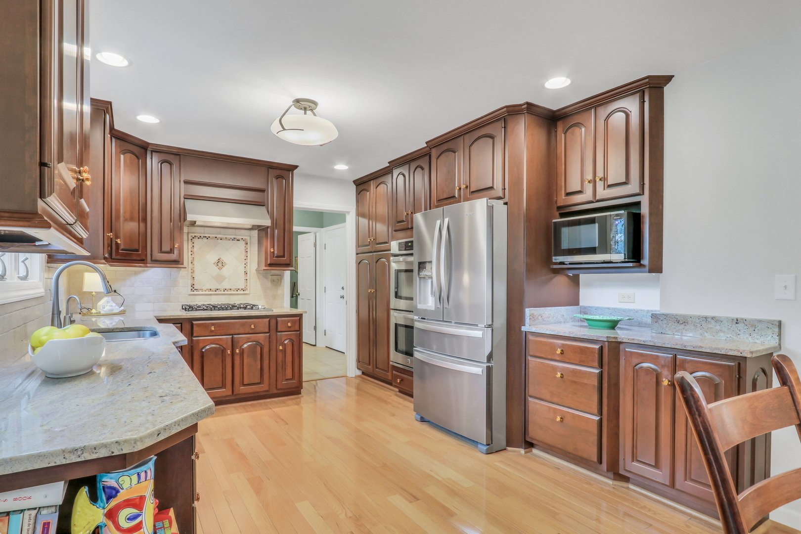 1525 Saratoga Court