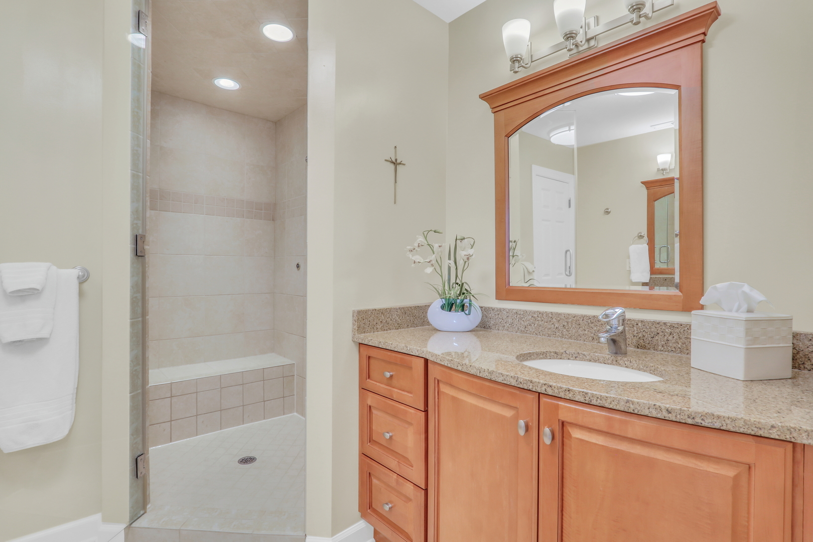 1525 Saratoga Court
