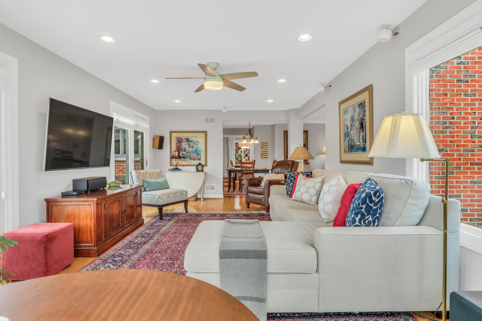 1525 Saratoga Court