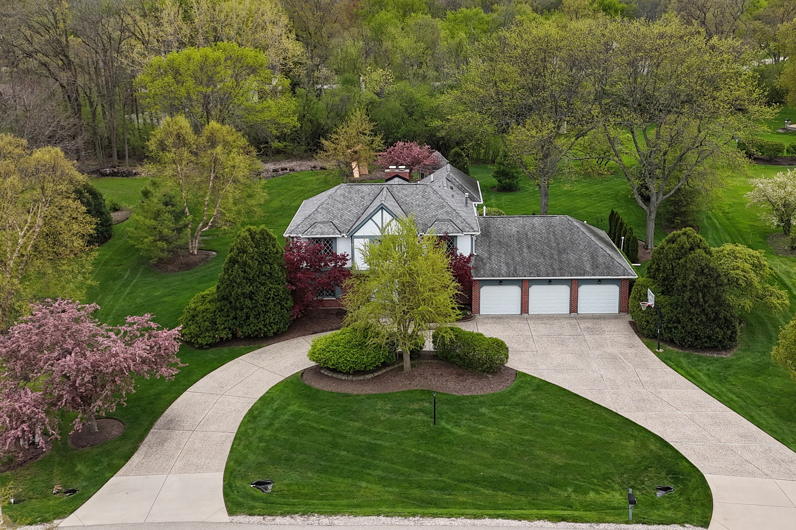 1525 Saratoga Court