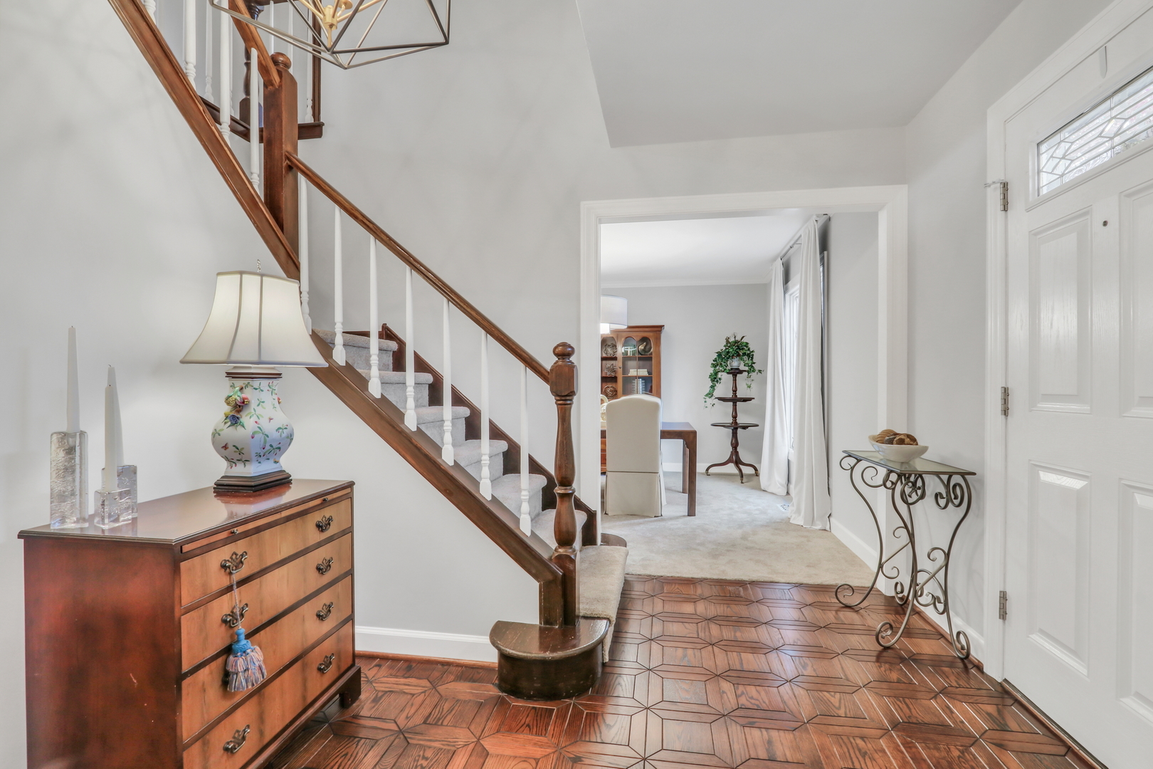 1525 Saratoga Court