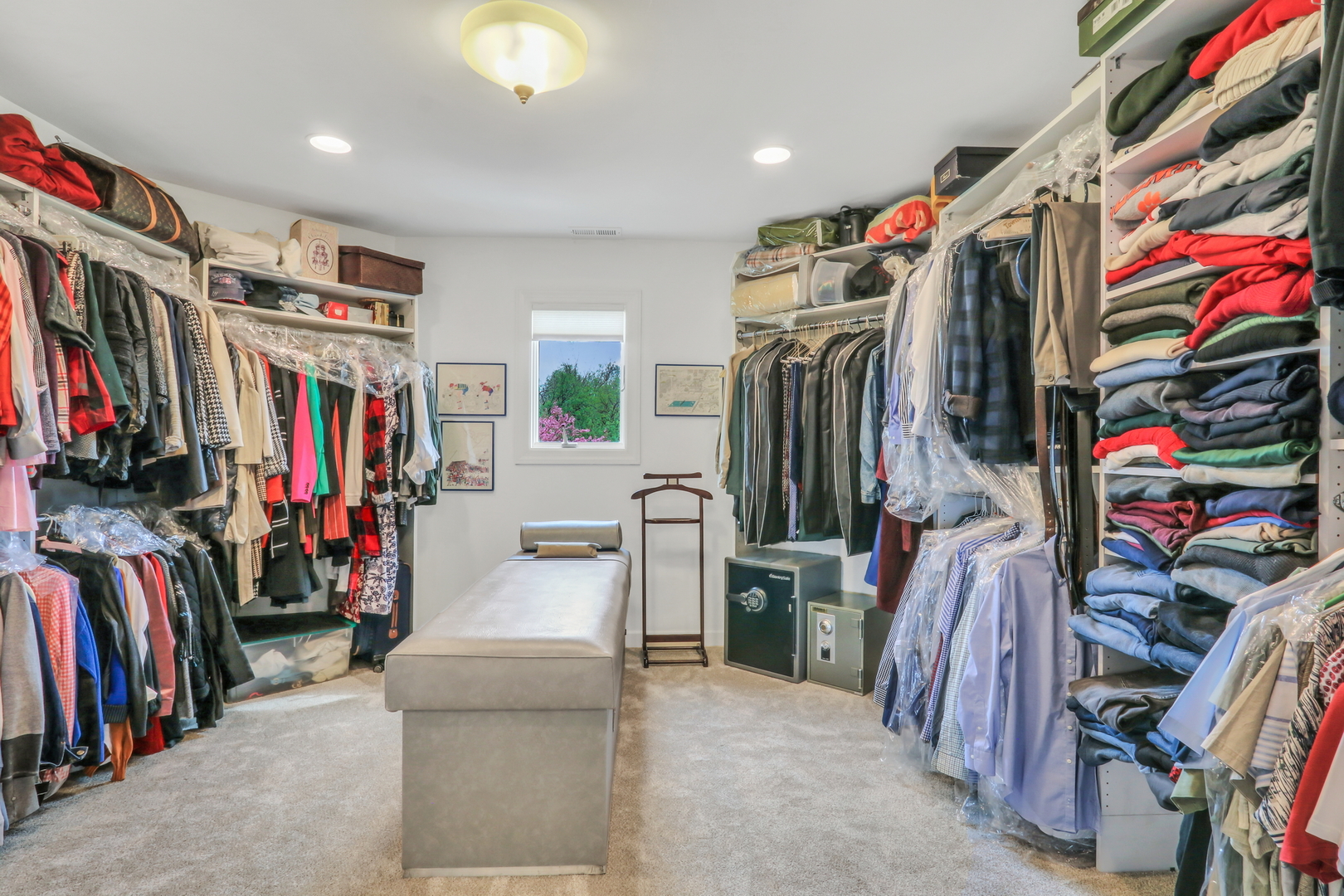 1525 Saratoga Court