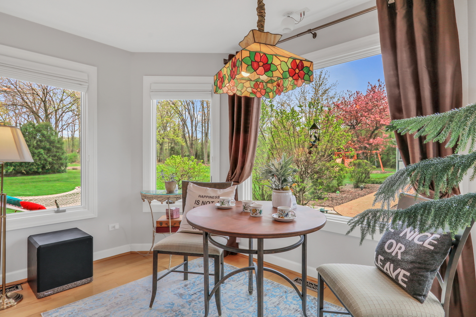 1525 Saratoga Court