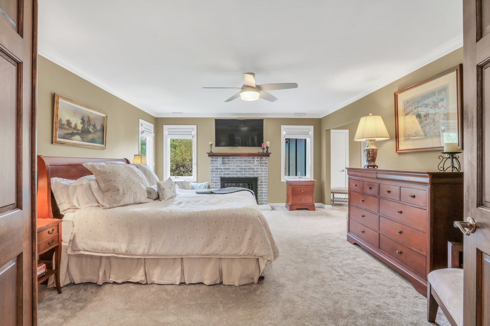 1525 Saratoga Court