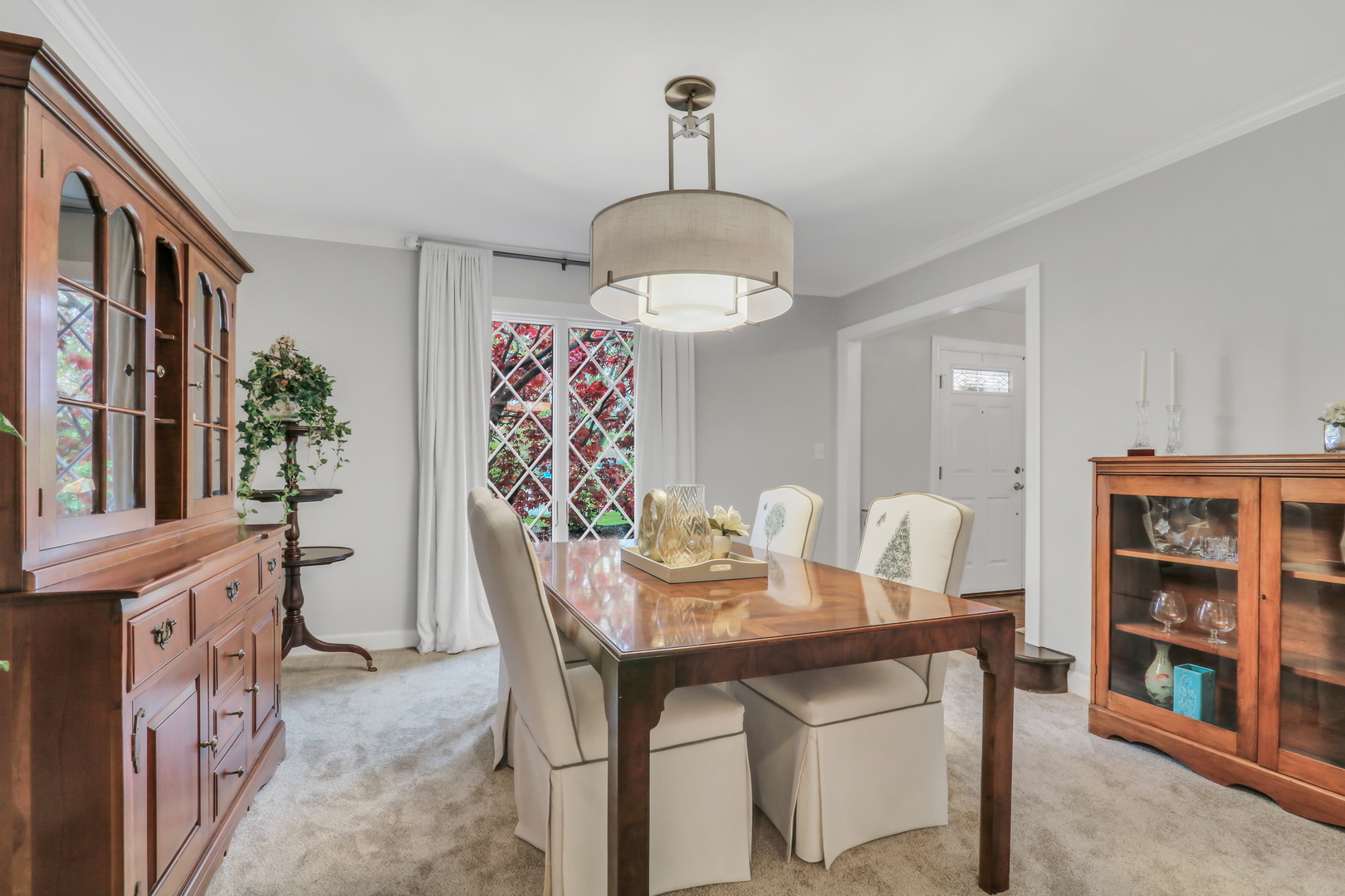 1525 Saratoga Court