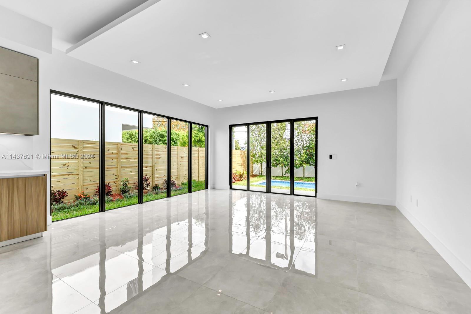 1519 SW 22nd Ter