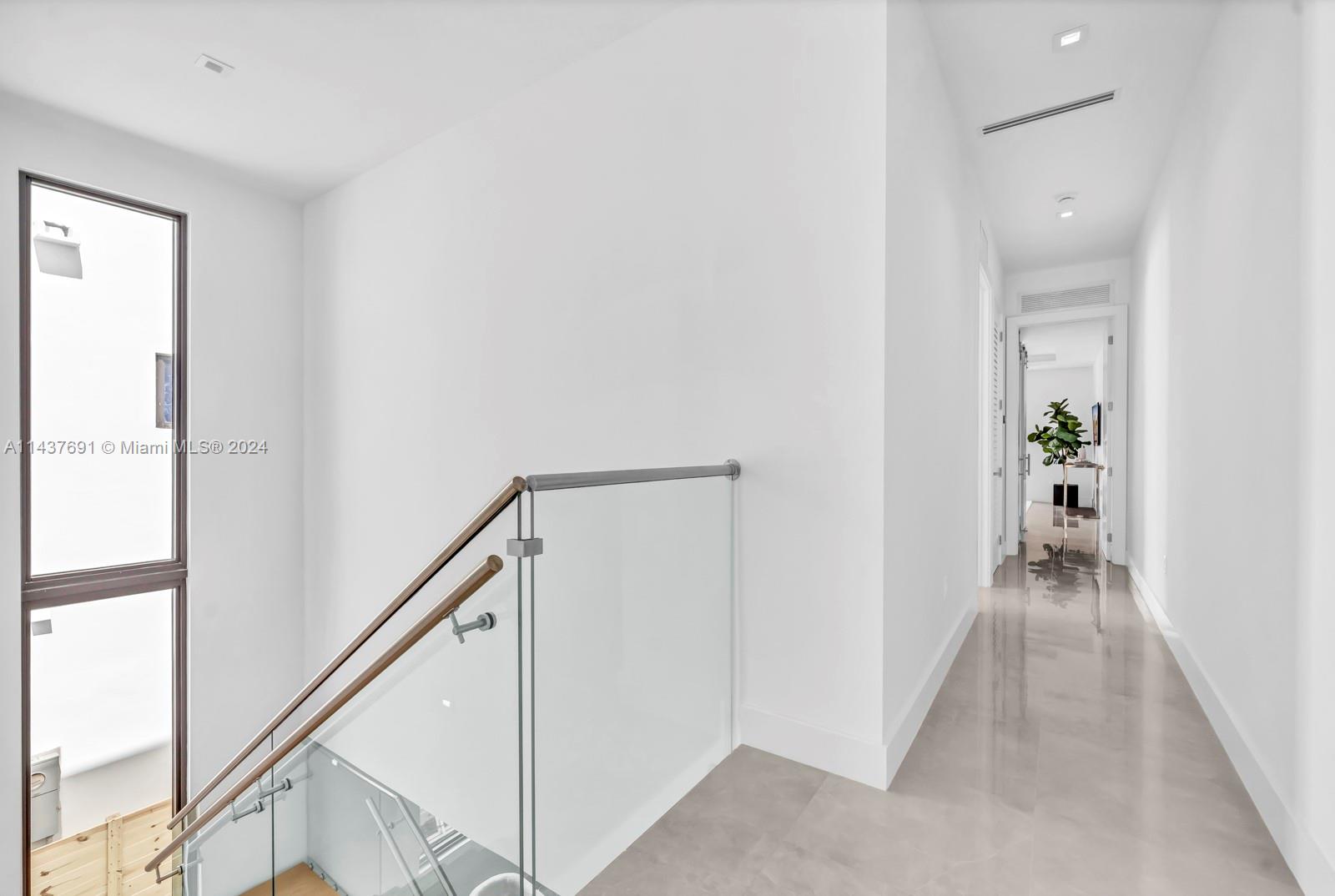 1519 SW 22nd Ter