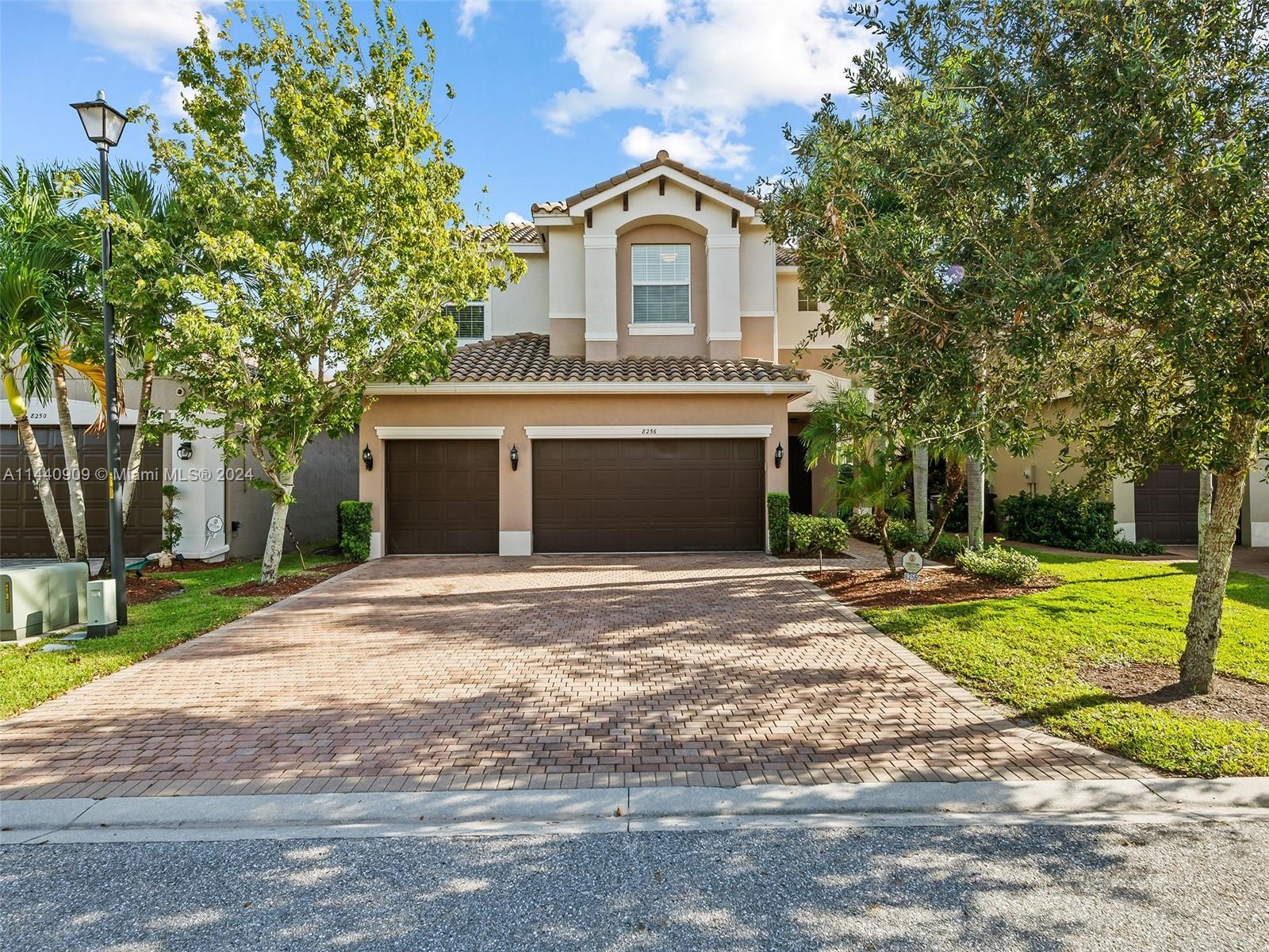 8256 Savara Streams Ln