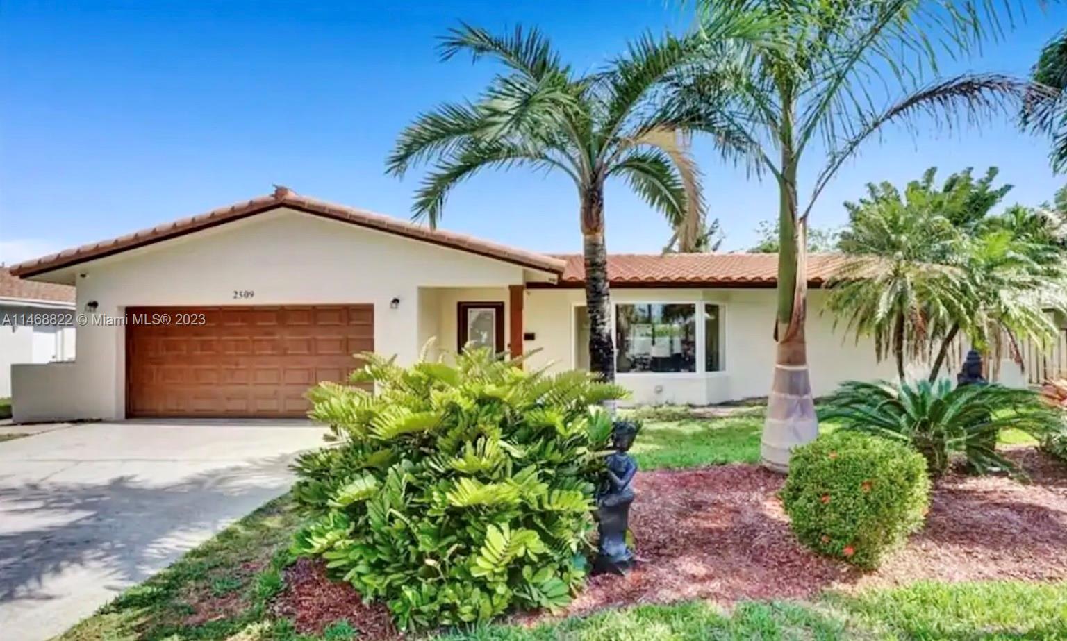 2509 NE 35th Dr