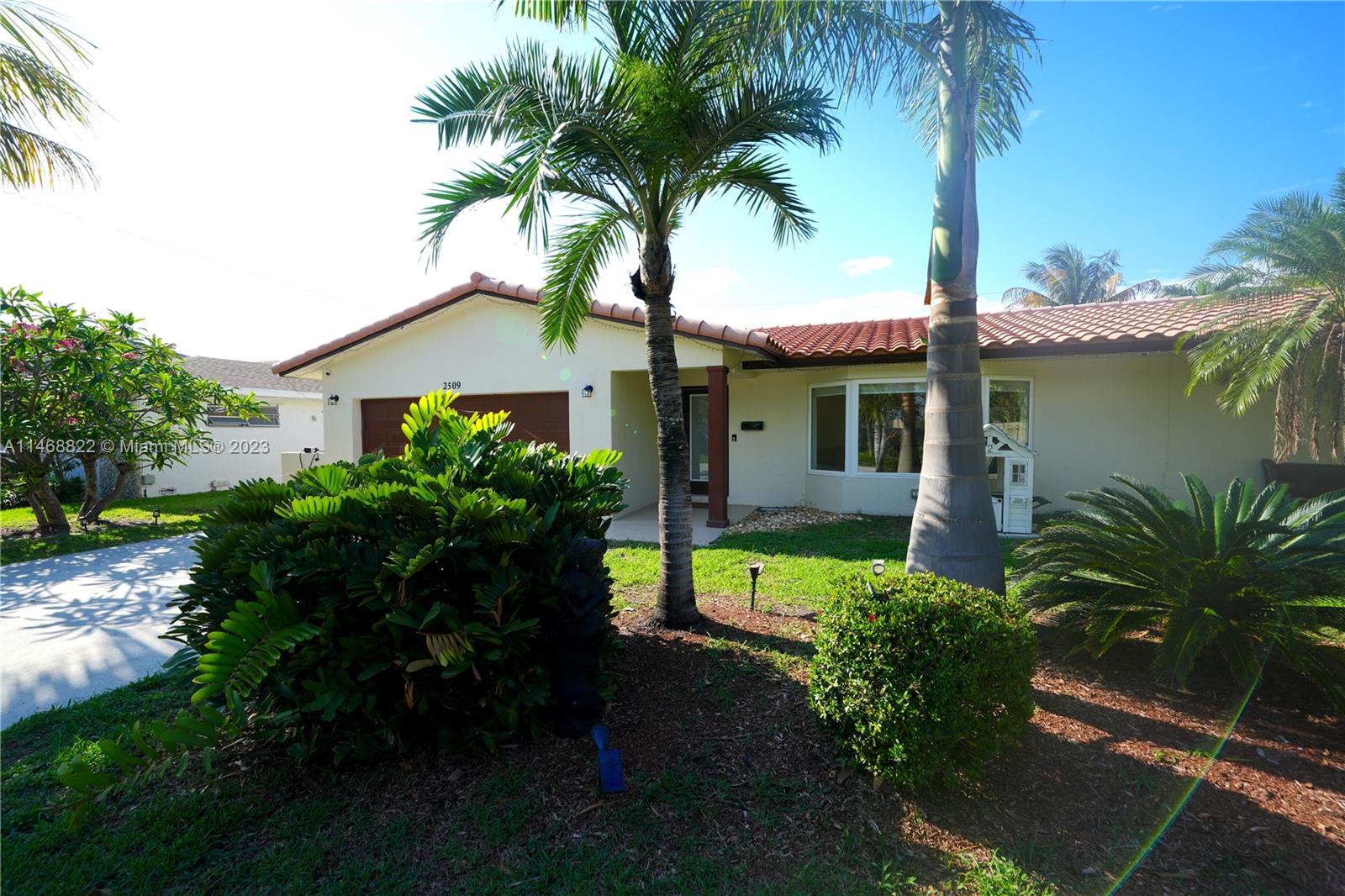 2509 NE 35th Dr