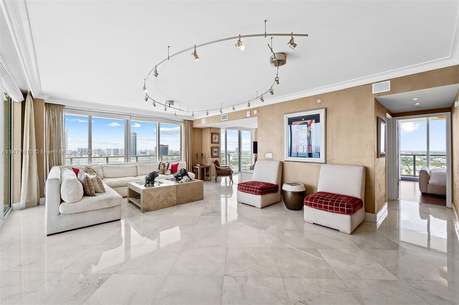 3101 S Ocean Dr # 2702