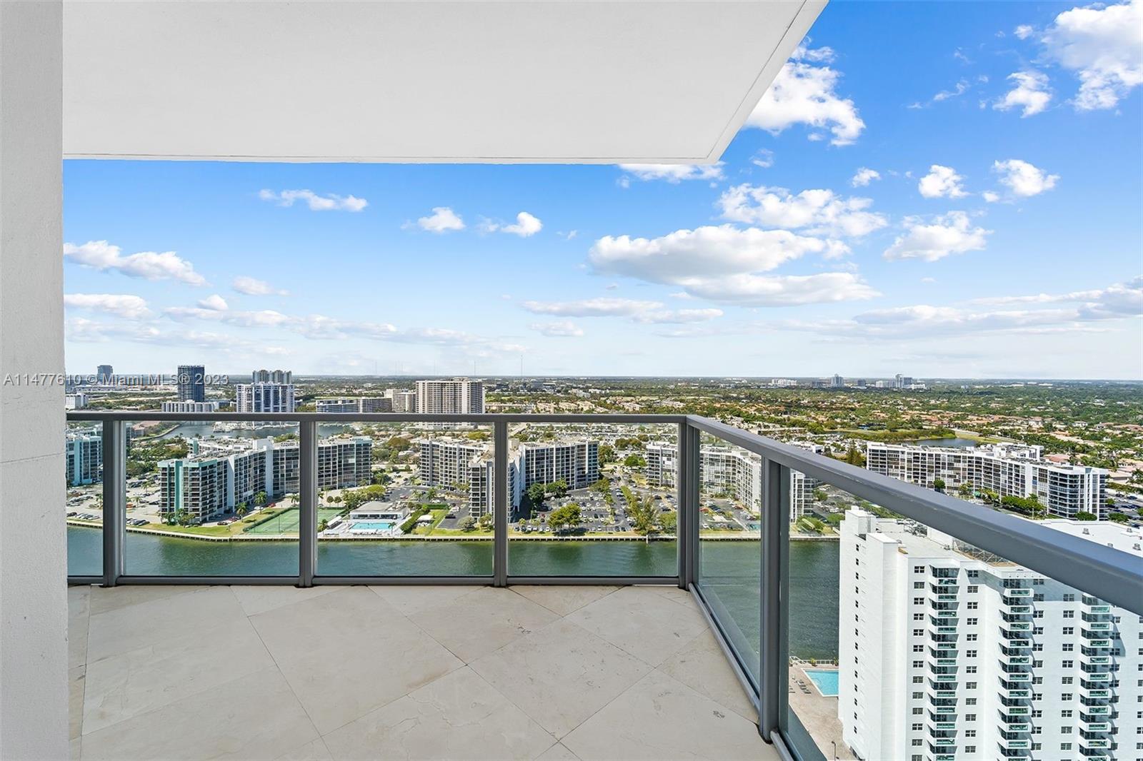 3101 S Ocean Dr # 2702
