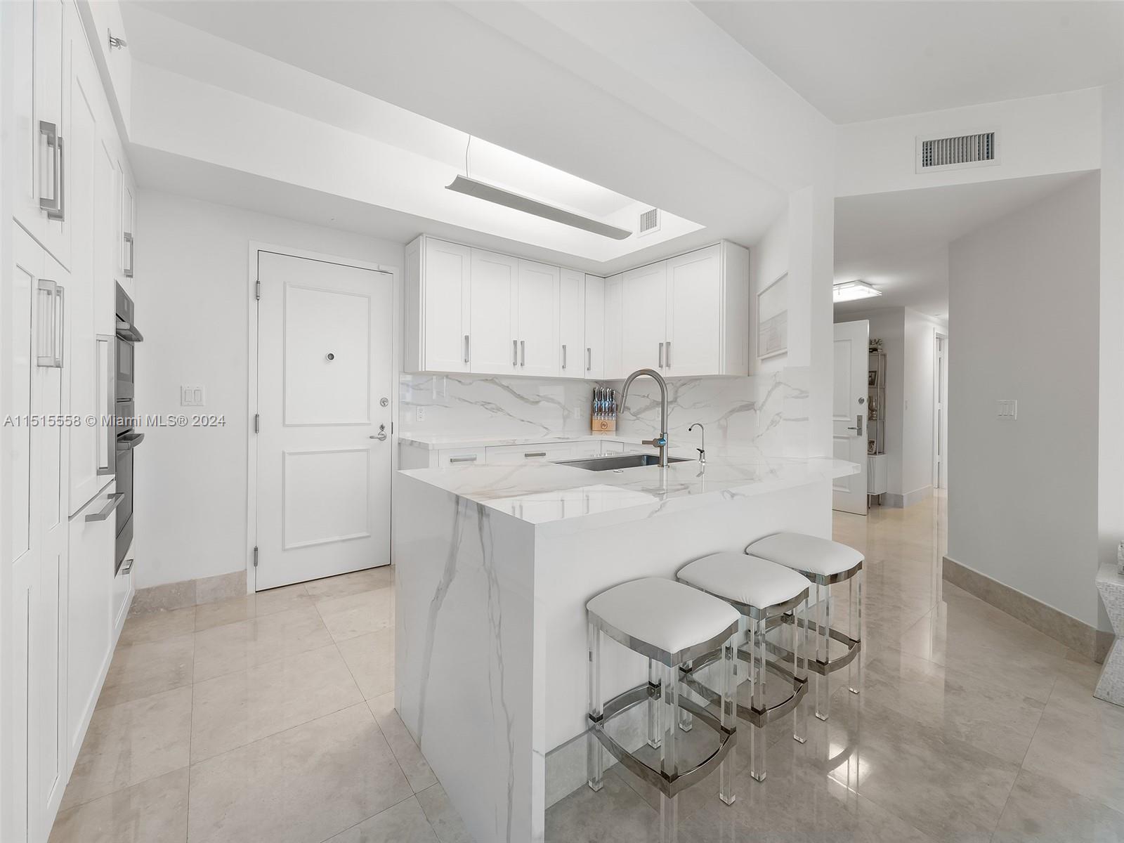 3101 S Ocean Dr # 405