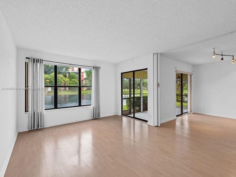 2310 S Cypress Bend Dr # 104